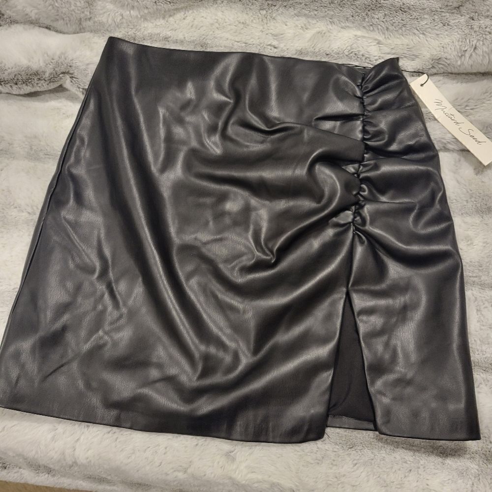 Mustard Seed pleather skirt, Large